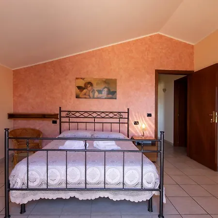 La Casa Fra Gli Olivi Country house *